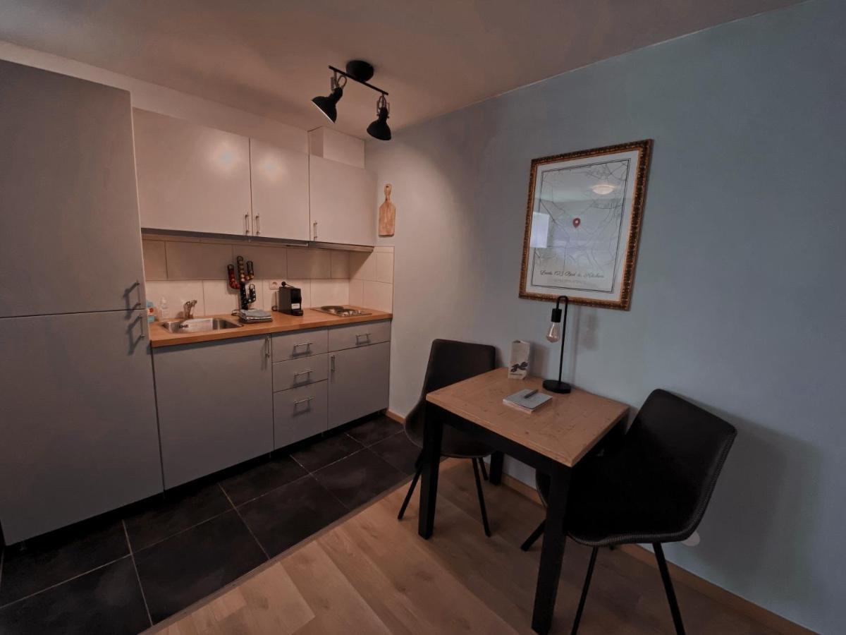 ラントフラーフ Loods 123 Bed & Kitchenヴィラ エクステリア 写真