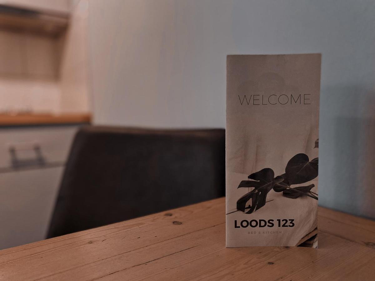 ラントフラーフ Loods 123 Bed & Kitchenヴィラ エクステリア 写真